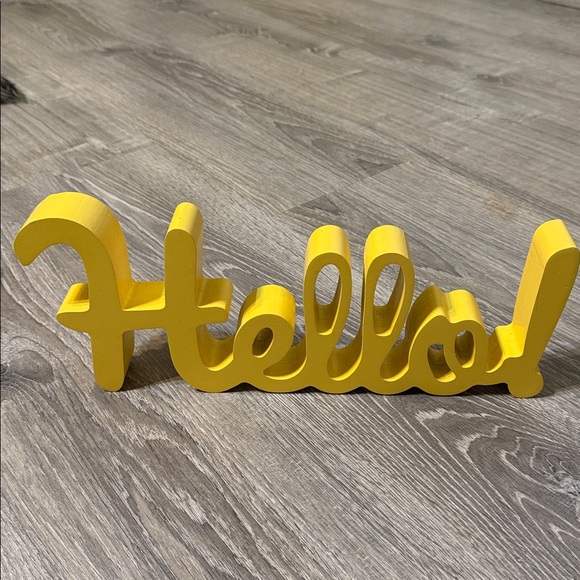 Yellow 'Hello' Sign - Picture 2 of 7